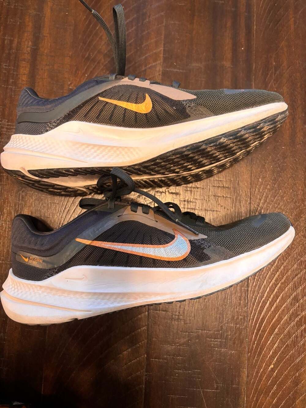 Nike Quest 5 Women's Running Shoes Black Metallic LEFT shoe 6 1/2 and RIGHT sho - Picture 4 of 7